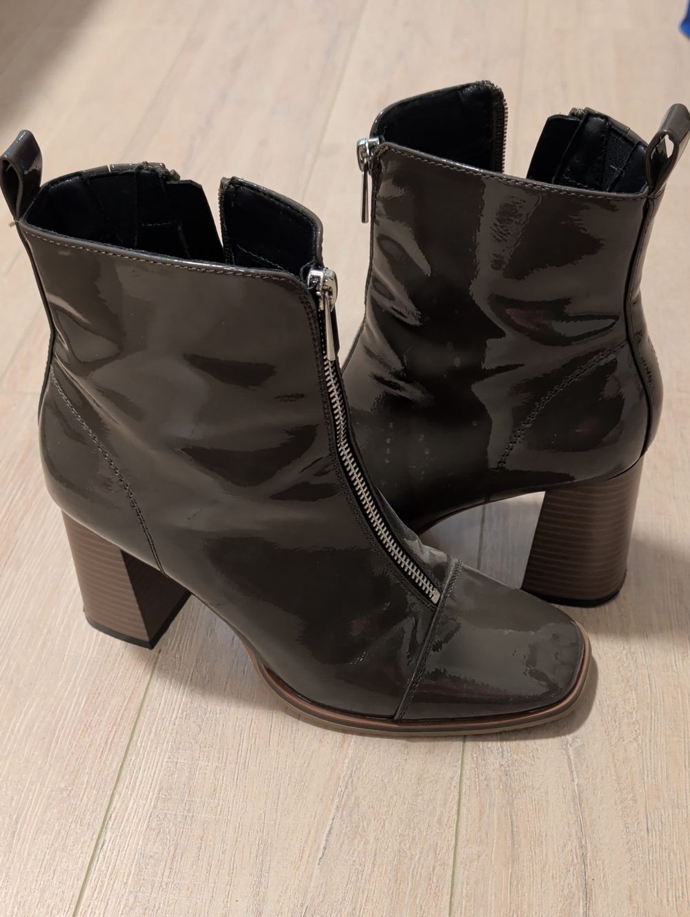 Vero Moda Glossy Olive Front-Zip Ankle Booties